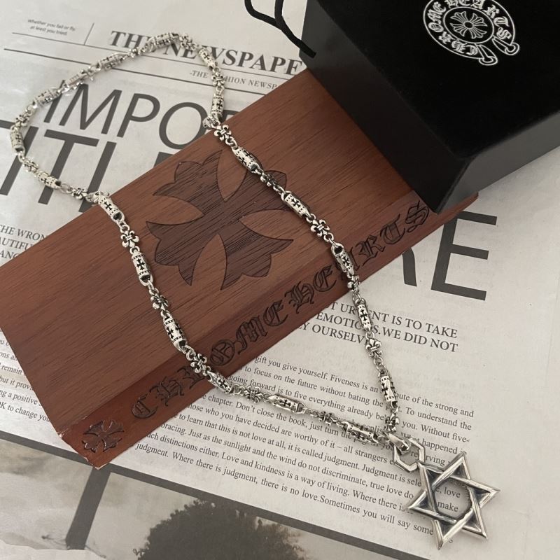Ch**me He**ts necklaces